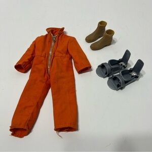 VINTAGE 12” G.I. Joe jumpsuit, boots and snowshoes? Action figure accessories
